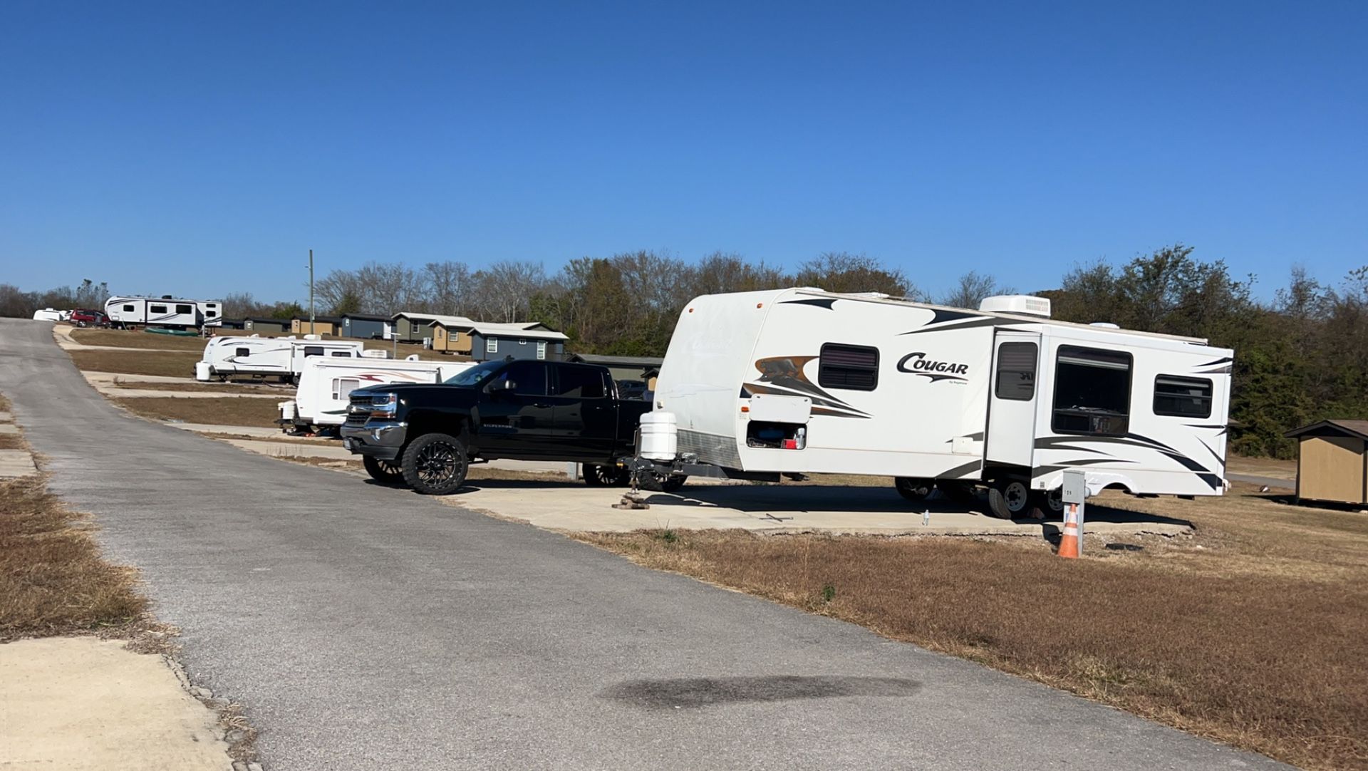 29ft 30’ Keystone Cougar Travel Trailer