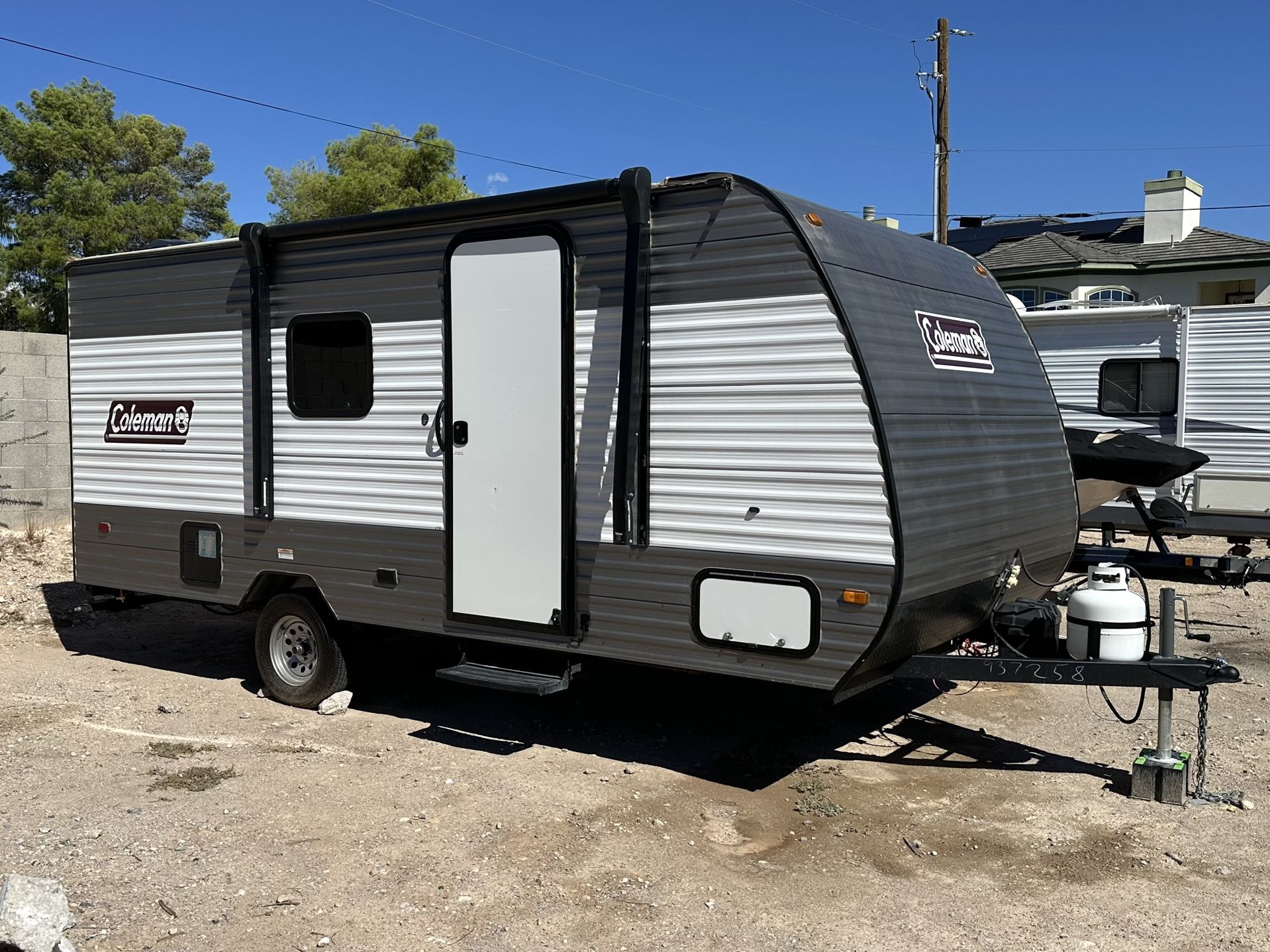 2024 Coleman Lantern (17B)