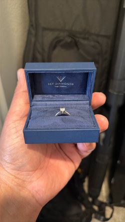Sky Diamond Ring