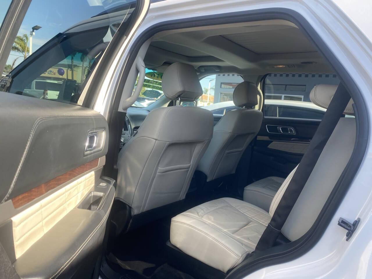 2016 Ford Explorer