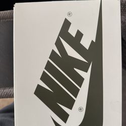 Travis Scott Jordan 1 Olive