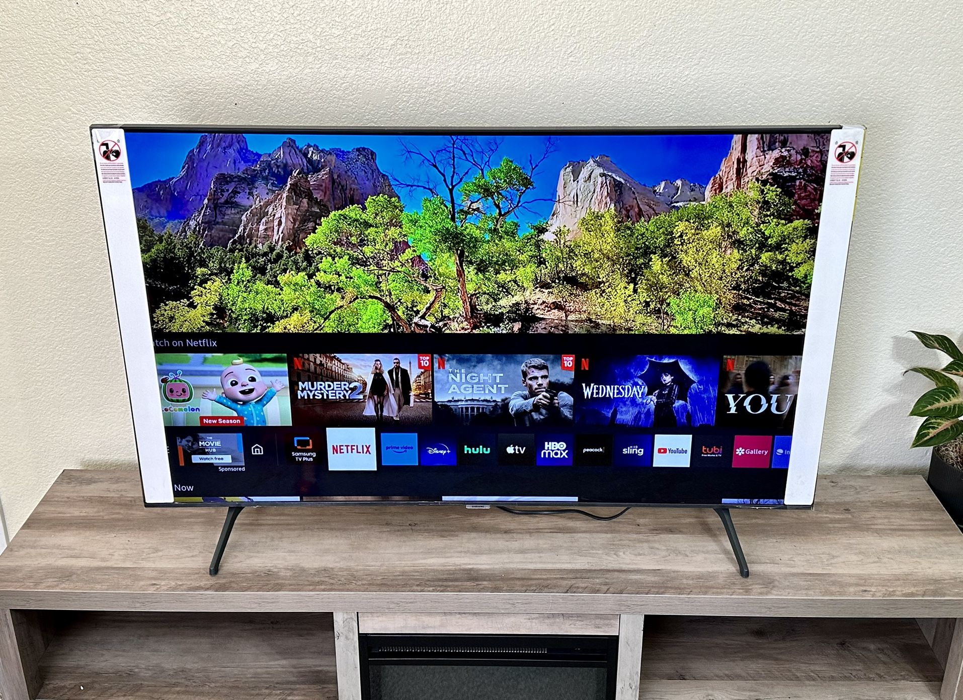 New Samsung Smart Tv 4k UHD 55”/Check My Offers😉
