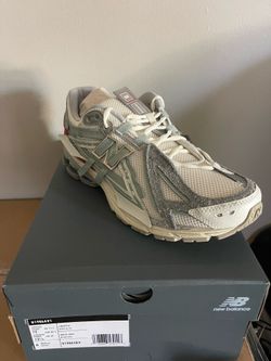 New balance size 8.5,12 y 13