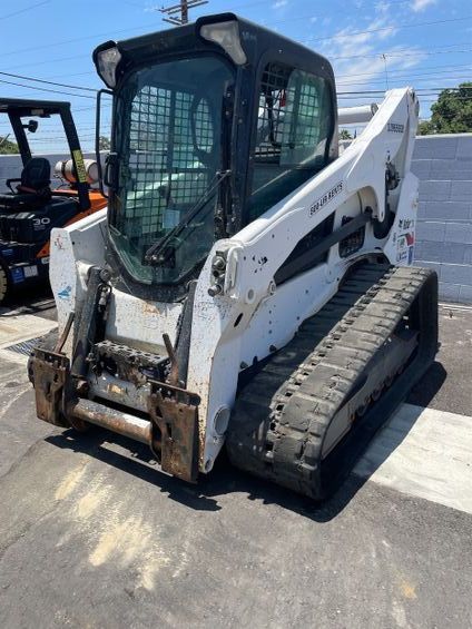 Bobcat Skid Steer T740