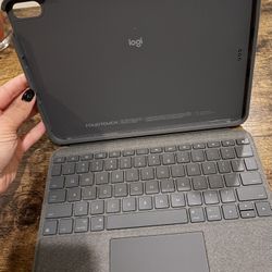 Logitech Folio Touch for Apple iPad 11in