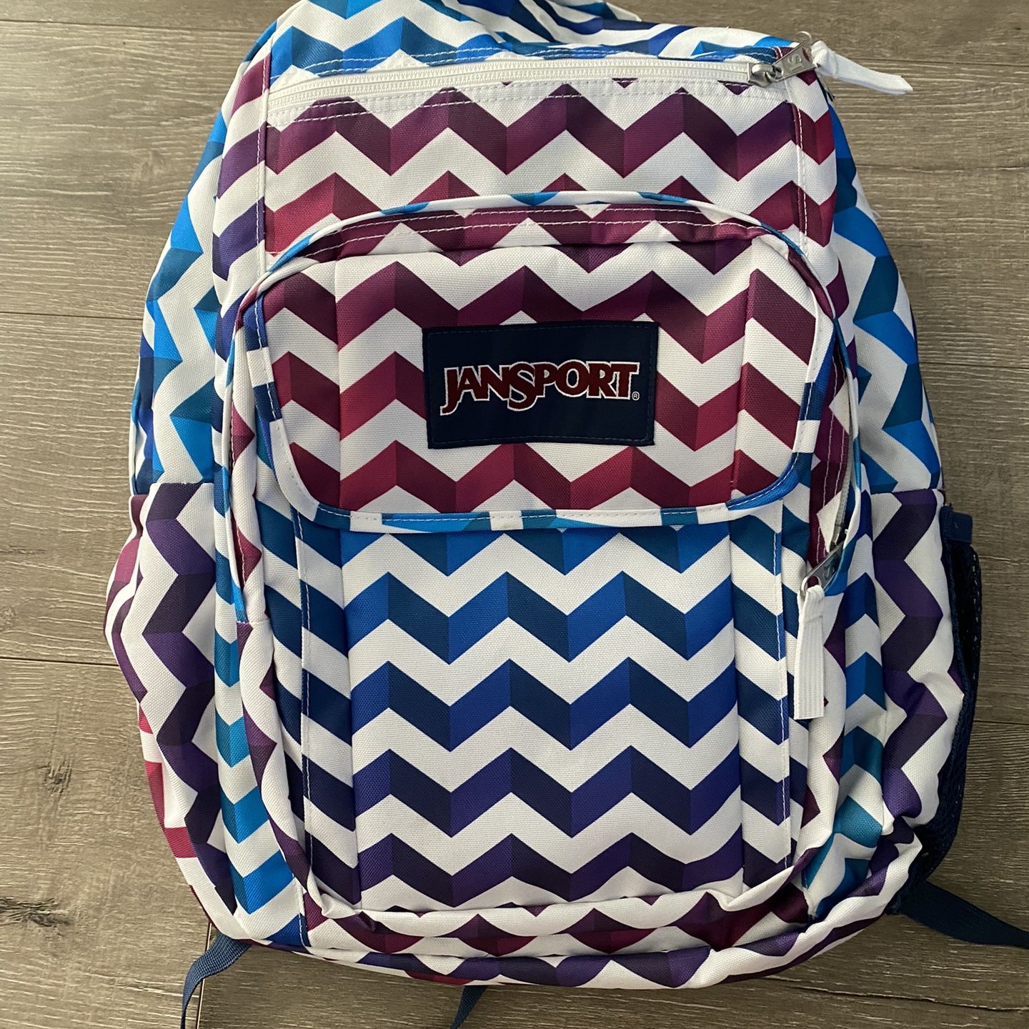 Jansport shadow chevron deals