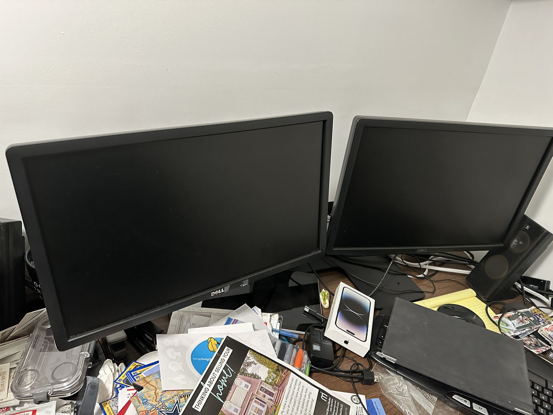 Dell Dual Monitor Stand With 22” Monitors