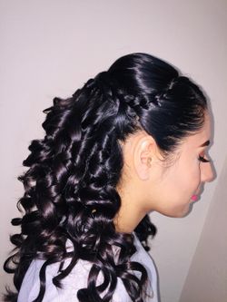 Peinado y maquillaje