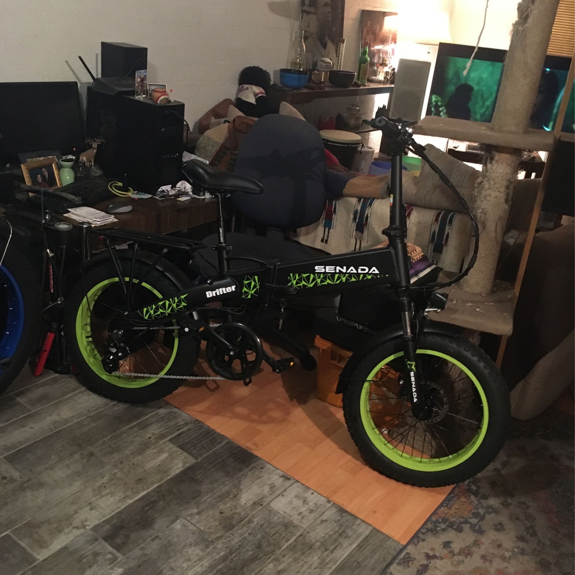 Best Folding Ebike For Money Period! Best Built And Beautiful!!! 1,300.00 List 28/30 Mph & 62 Mile Max Rng Awesome and Best Engineered!