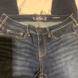 Hollister Low-Rise  Skinny Jeans 