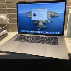 MacBook Pro 15-Inch i7 16GB Ram TouchBar TouchID