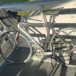 Giant Defy ALUXX Giant Aluminum Bicycle