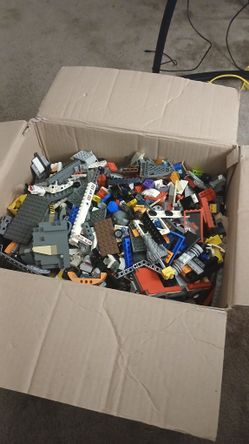LEGOS FOR SALE (Read DESCRIPTION)