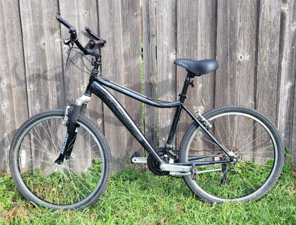 26" Wheels Mountain Bike 21 Speed Schwinn Adult Bicycle 