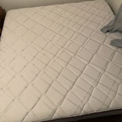 King Size Mattress And Box Spring 