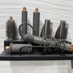 Dyson Airwrap Almost New, No Box