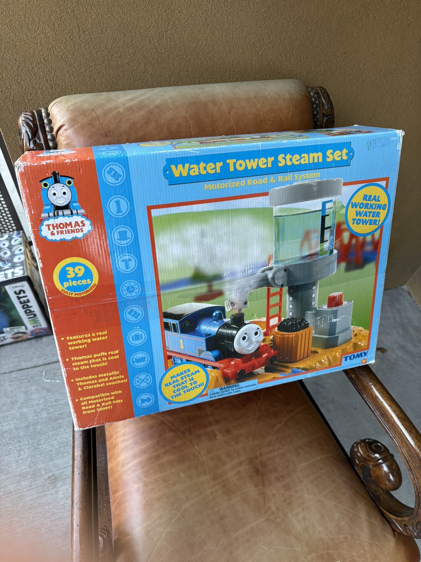 TOMY Thomas & Friends Train Water Tower Steam Set 2006 Complete Tested Working