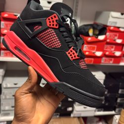 Air Jordan Retro 4 Size 8.5   11 