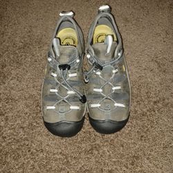 Men's Keens Size 11