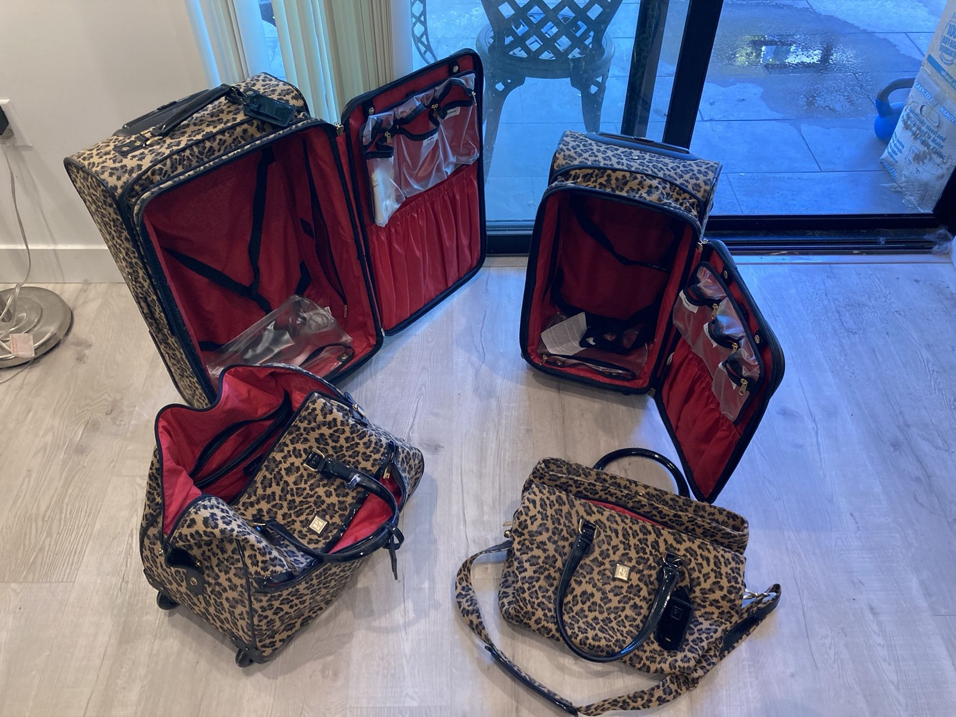 Diane Von Furstenberg Luggage Set - 4pc
