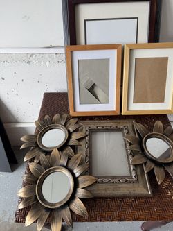 picture Frame And Mirror 