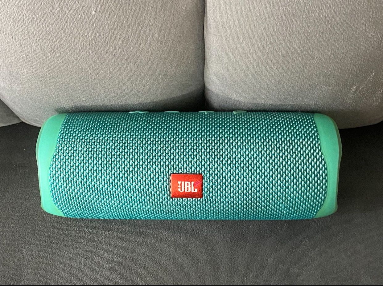 JBL FLIP 5 Portable Bluetooth Wireless Speaker