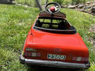 Vintage Mercedes Toy Cat