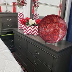 Brand new queen bedroom set $699