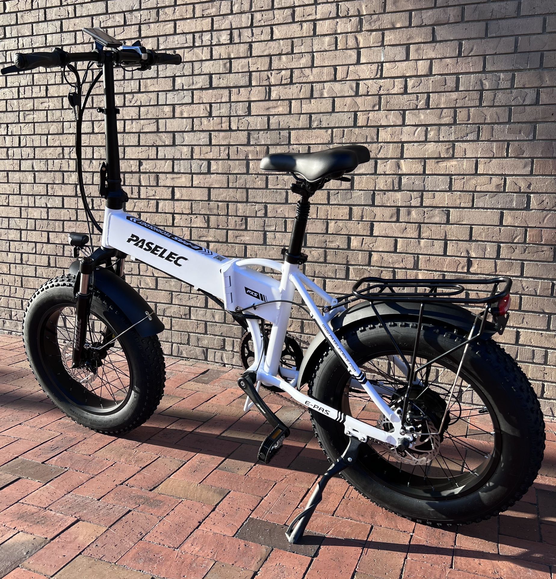 New 500Watt Folding Electric Bike(Black or White), Hidden Battery