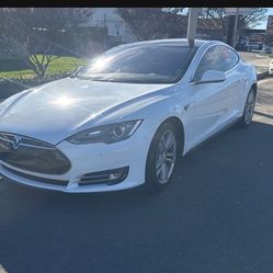2014 Tesla Model S