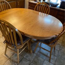 Oak Table w/ 6 Chairs