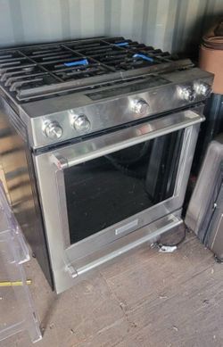 30” Kitchen Aid Stove Model#KSGG700ESS6