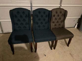 Dining table chairs 🪑