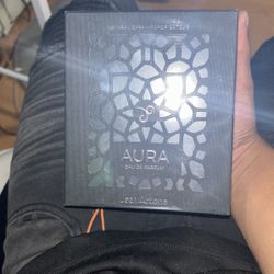 Aura EAU DE PARFUME