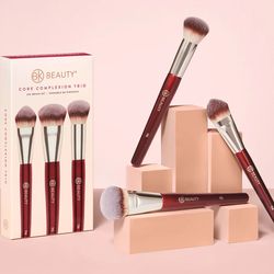 🎠NEW BK BEAUTY BRUSH SET🎠