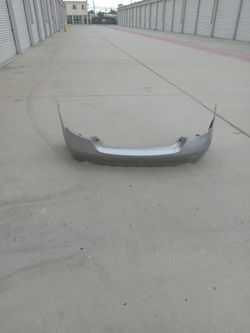 15 to 17 rear bumper toyota camry ( oem) little Dent and scratches