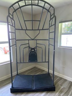 TRUE Fitness Stretch Cage