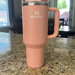 Brand New 40 Ounce Stanley. The Stanley Also Comes With The Straw That Belongs To The Stanley. This Is A Limited Edition Color.