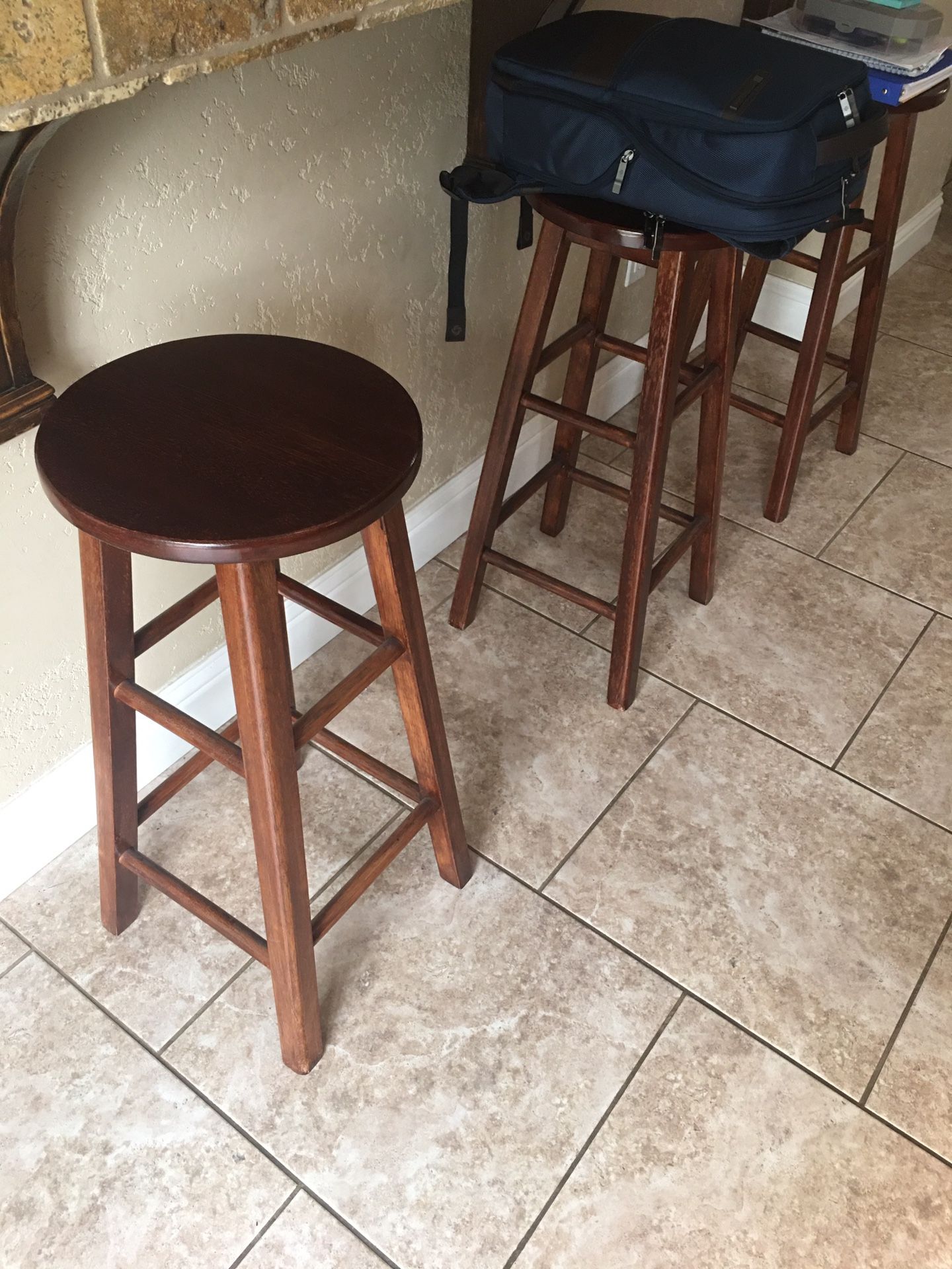 3 bar stools