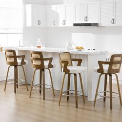Set of 4 barstools new in box!!