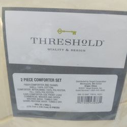 Threshold 2 Piece Comforter Set 68 Inches Width 94 Inches Long