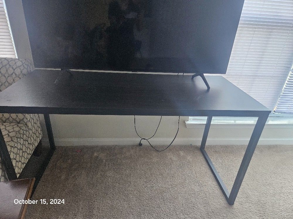 Black Table In A good Condition