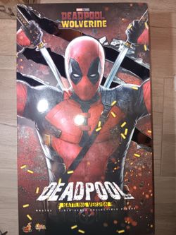 Hot toys Battle version deadpool