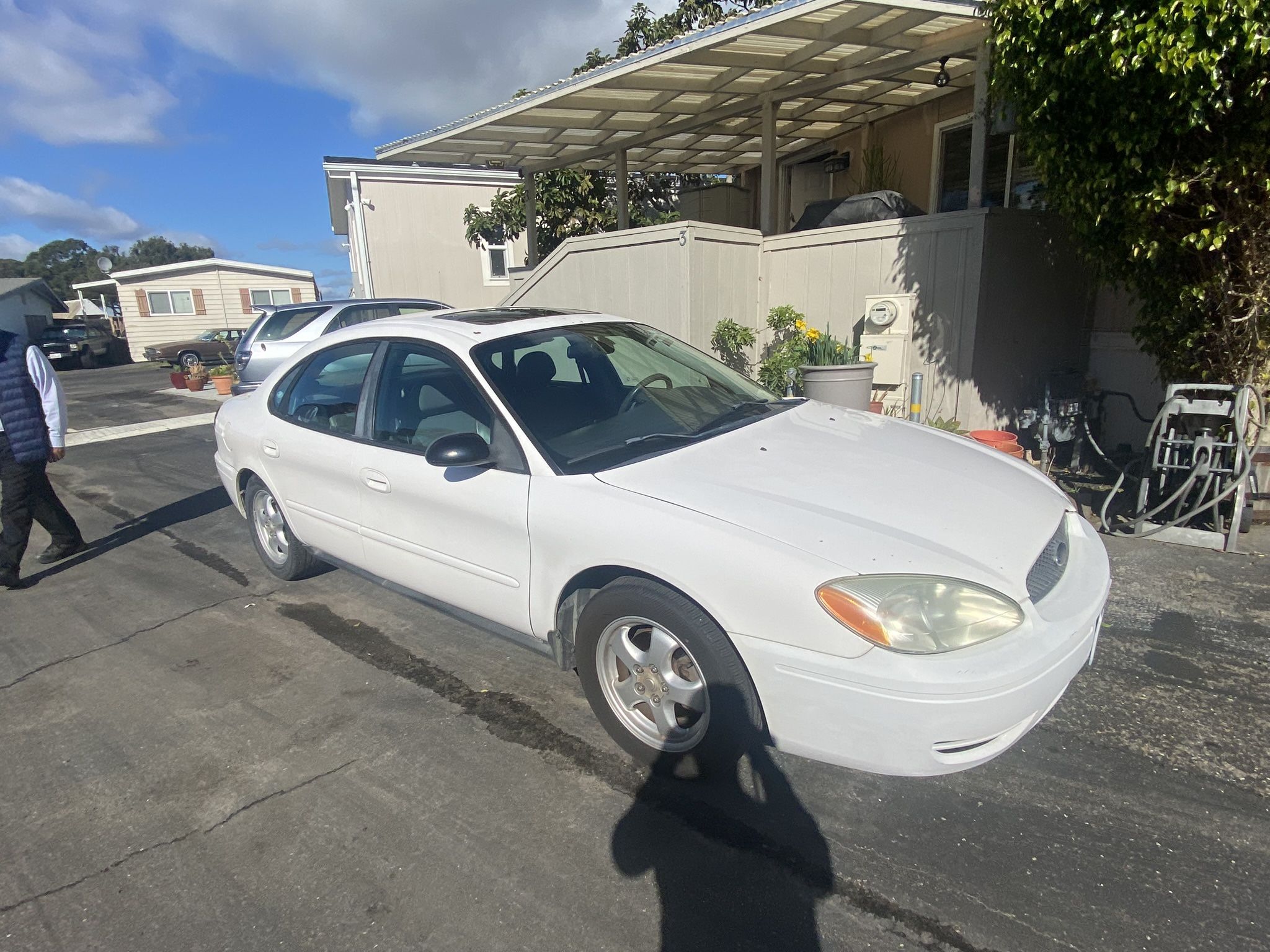 2004 Ford Taurus