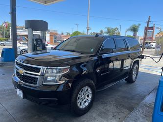 2017 Chevrolet Suburban LT‼️