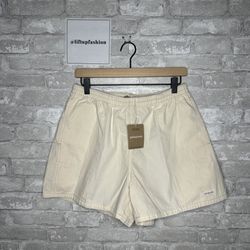 Patagonia Women's Funhoggers Shorts 4" NWT Size Small (Undyed Natural) #57160