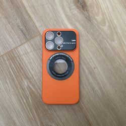 1 iPhone 15 Pro,2 iPhone 15 Case