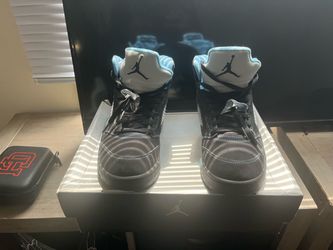 Jordan 5s Black Unc