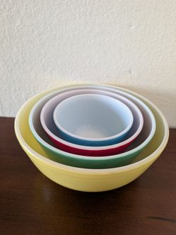 VINTAGE PYREX PRIMARY COLORS NESTING MIXING BOWLS