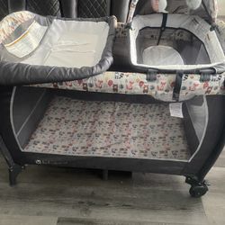 Baby Crib/Playpen